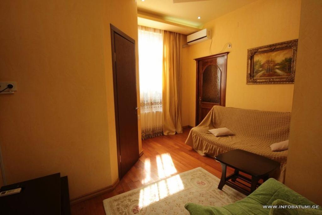 Hotel Black Sea House Batumi Exterior photo