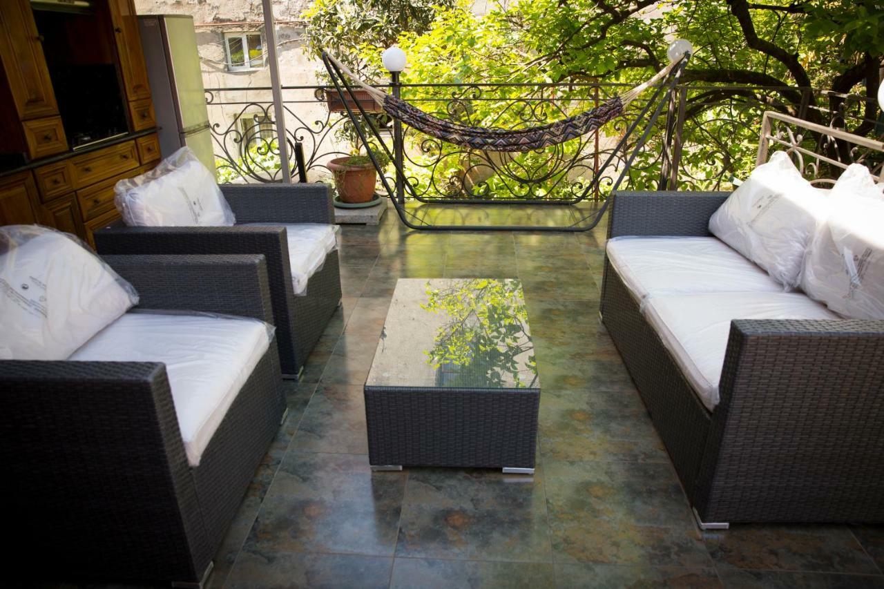 Hotel Black Sea House Batumi Exterior photo